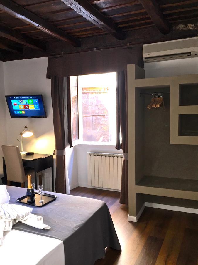 Do-Do Navona Suites Rome Bilik gambar